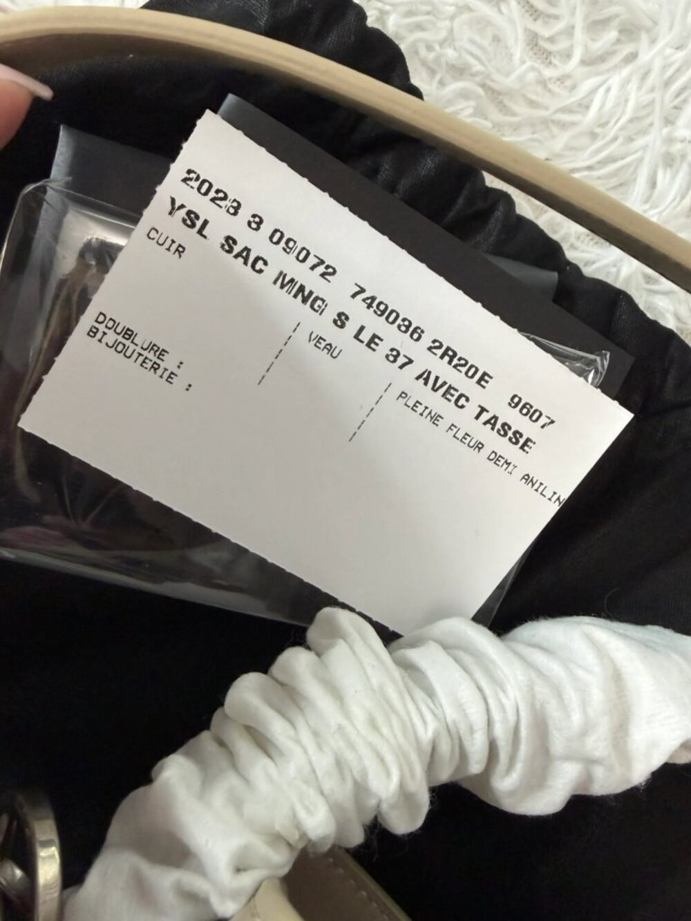 SAINT LAURENT Smooth Calfskin Le 37 Small Bucket Bag in Sea Salt - Picture 7 of 12